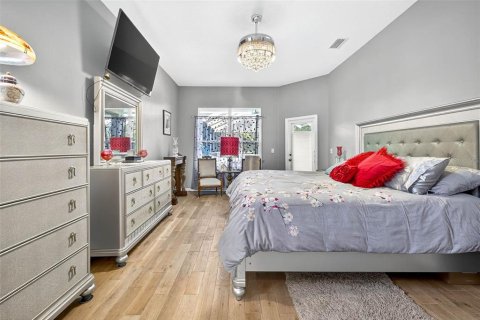 Casa en venta en Wesley Chapel, Florida, 4 dormitorios, 301.37 m2 № 1911796 - foto 26