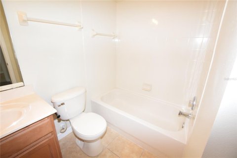 Townhouse in Orlando, Florida 3 bedrooms, 140.1 sq.m. № 2203308 - photo 27