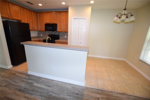Townhouse in Orlando, Florida 3 bedrooms, 140.1 sq.m. № 2203308 - photo 9