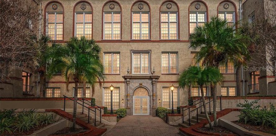 Condo à Saint Petersburg, Floride, 1 chambre  № 1773625
