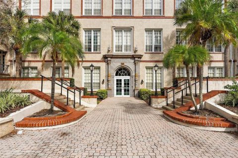 Copropriété à vendre à Saint Petersburg, Floride: 1 chambre, 59.92 m2 № 1773625 - photo 9