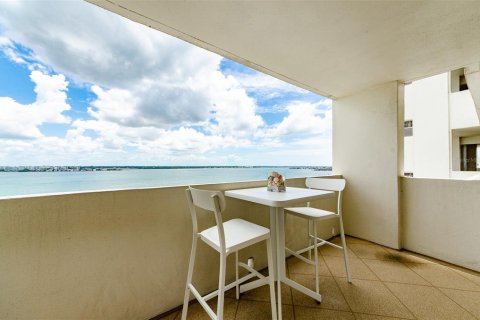 Снять в аренду кондоминиум в Клируотер, Флорида 2 спальни, 103.21м2, № 1675469 - фото 3