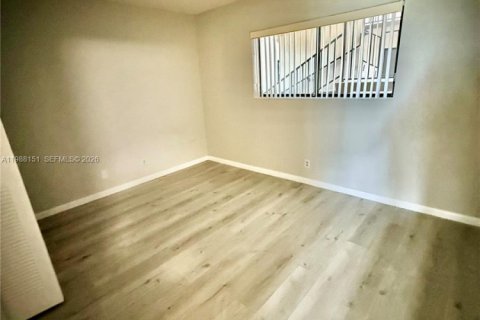 Condo in Delray Beach, Florida, 2 bedrooms  № 2068337 - photo 5