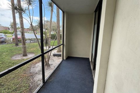 Condo in Delray Beach, Florida, 2 bedrooms  № 2068337 - photo 15
