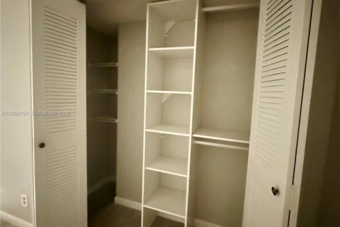 Condo in Delray Beach, Florida, 2 bedrooms  № 2068337 - photo 4