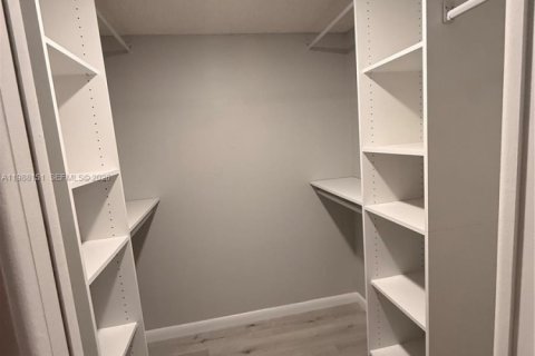 Condo in Delray Beach, Florida, 2 bedrooms  № 2068337 - photo 10