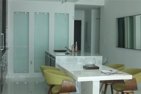 Copropriété à louer à Miami, Floride: 1 chambre, 87.14 m2 № 2273403 - photo 10