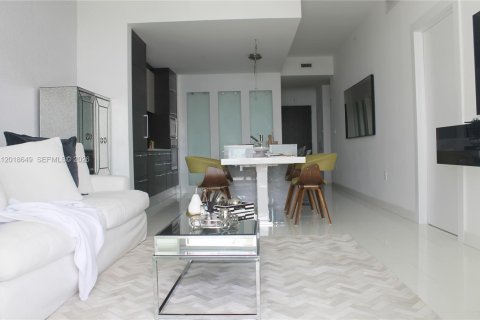 Copropriété à louer à Miami, Floride: 1 chambre, 87.14 m2 № 2273403 - photo 6