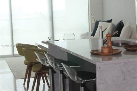 Copropriété à louer à Miami, Floride: 1 chambre, 87.14 m2 № 2273403 - photo 12