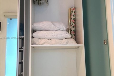 Copropriété à louer à Miami, Floride: 1 chambre, 87.14 m2 № 2273403 - photo 27