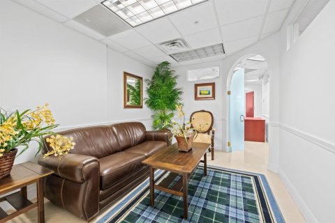 Commercial property in Fort Lauderdale, Florida № 2288646 - photo 7