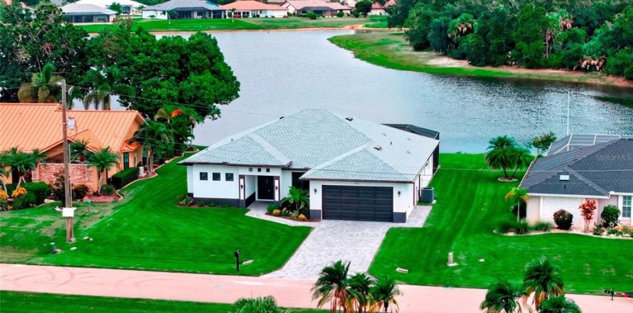 Casa en Punta Gorda, Florida 4 dormitorios, 189.61 m2 № 2383998