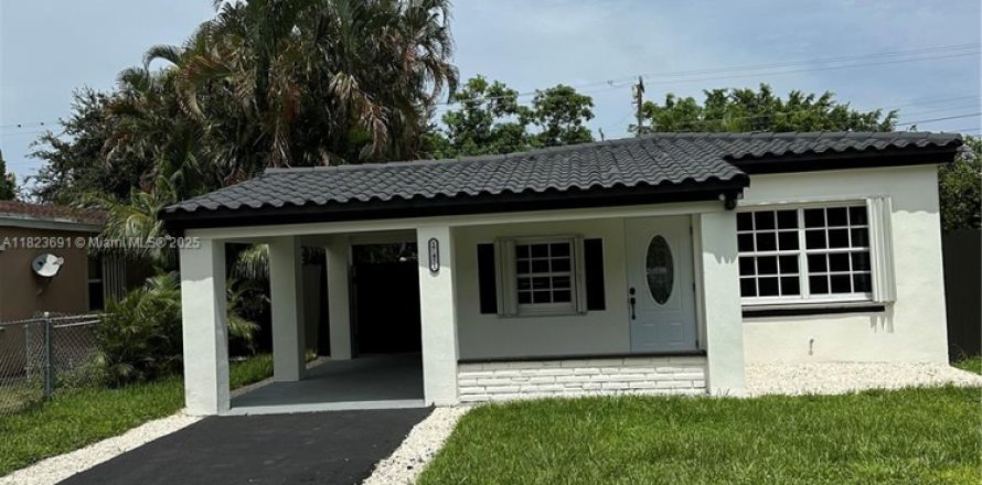 Villa ou maison à North Miami Beach, Floride 3 chambres, 98.1 m2 № 1788578