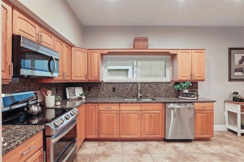 House in Winter Garden, Florida 4 bedrooms, 201.78 sq.m. № 1771405 - photo 7