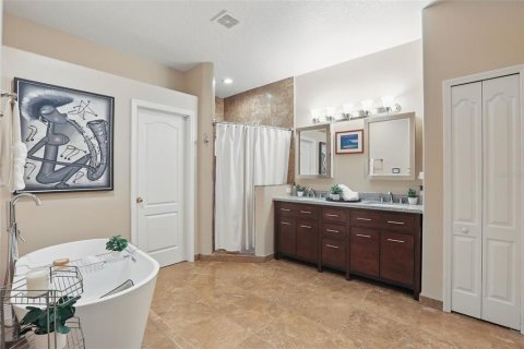 House in Winter Garden, Florida 4 bedrooms, 201.78 sq.m. № 1771405 - photo 20