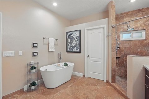 House in Winter Garden, Florida 4 bedrooms, 201.78 sq.m. № 1771405 - photo 21