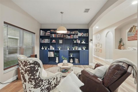House in Winter Garden, Florida 4 bedrooms, 201.78 sq.m. № 1771405 - photo 3