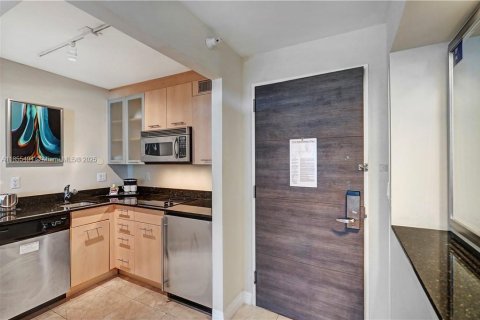 Condominio en venta en Fort Lauderdale, Florida, 1 dormitorio, 50.91 m2 № 1875118 - foto 2