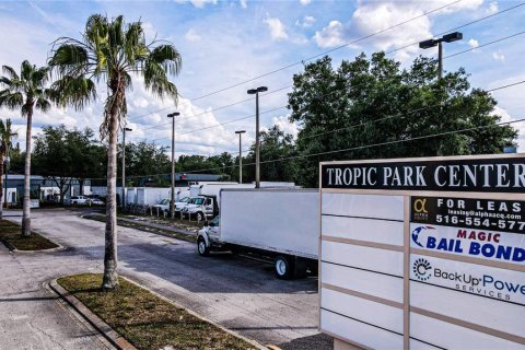 Immobilier commercial à Sanford, Floride 14.21 m2 № 2377439