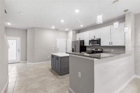 Touwnhouse à louer à Orlando, Floride: 3 chambres, 174.75 m2 № 2428719 - photo 9