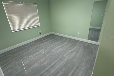 Casa en alquiler en Orlando, Florida, 4 dormitorios, 141.21 m2 № 1910408 - foto 4