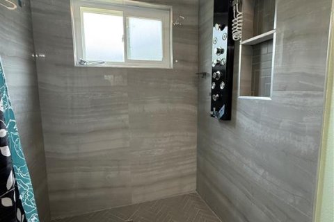 Casa en alquiler en Orlando, Florida, 4 dormitorios, 141.21 m2 № 1910408 - foto 12