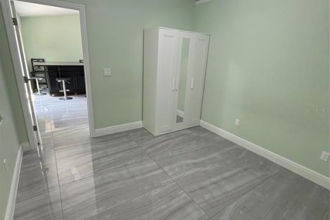 Casa en alquiler en Orlando, Florida, 4 dormitorios, 141.21 m2 № 1910408 - foto 16
