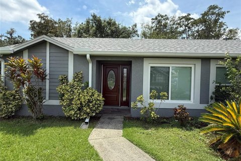 Casa en alquiler en Orlando, Florida, 4 dormitorios, 141.21 m2 № 1910408 - foto 2