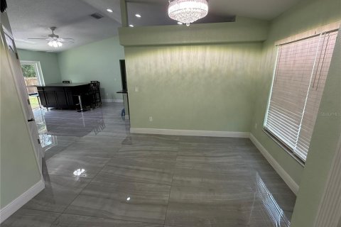 Casa en alquiler en Orlando, Florida, 4 dormitorios, 141.21 m2 № 1910408 - foto 3