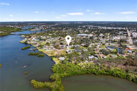 Casa en venta en Nokomis, Florida, 2 dormitorios, 139.91 m2 № 2404610 - foto 2