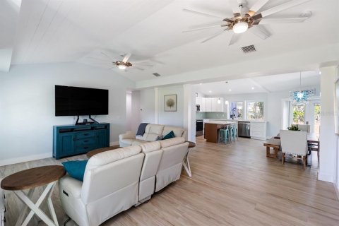 Casa en venta en Nokomis, Florida, 2 dormitorios, 139.91 m2 № 2404610 - foto 19