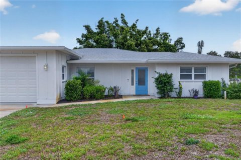 Casa en venta en Nokomis, Florida, 2 dormitorios, 139.91 m2 № 2404610 - foto 3