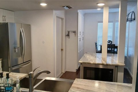 Townhouse in Clearwater, Florida 3 bedrooms, 136.01 sq.m. № 2117982 - photo 6