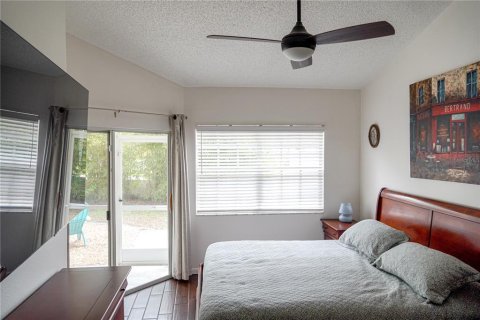 Townhouse in Clearwater, Florida 3 bedrooms, 136.01 sq.m. № 2117982 - photo 11