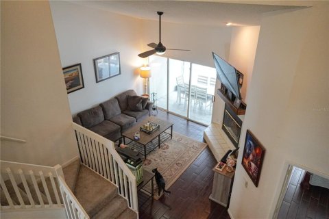Townhouse in Clearwater, Florida 3 bedrooms, 136.01 sq.m. № 2117982 - photo 3