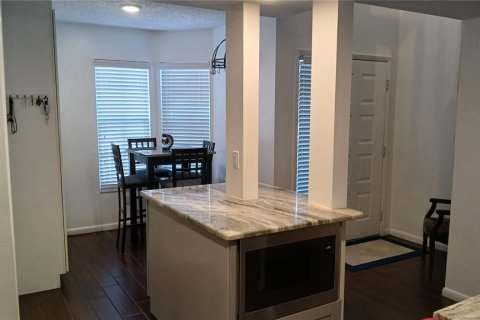 Townhouse in Clearwater, Florida 3 bedrooms, 136.01 sq.m. № 2117982 - photo 7