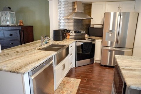 Townhouse in Clearwater, Florida 3 bedrooms, 136.01 sq.m. № 2117982 - photo 4