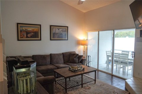 Townhouse in Clearwater, Florida 3 bedrooms, 136.01 sq.m. № 2117982 - photo 9
