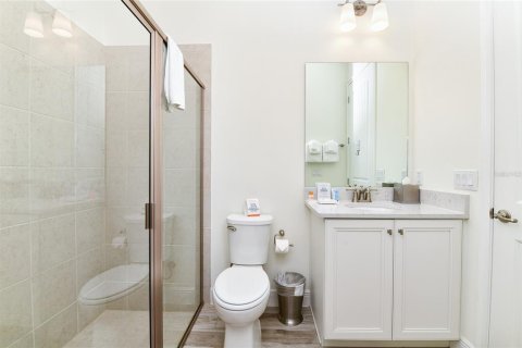 Casa en venta en Kissimmee, Florida, 5 dormitorios, 177.26 m2 № 1512245 - foto 22