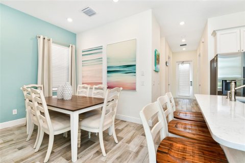 Casa en venta en Kissimmee, Florida, 5 dormitorios, 177.26 m2 № 1512245 - foto 7