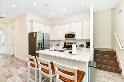 Casa en venta en Kissimmee, Florida, 5 dormitorios, 177.26 m2 № 1512245 - foto 8