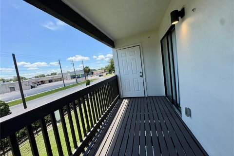 Apartamento en alquiler en Plant City, Florida, 3 dormitorios, 102.56 m2 № 1837046 - foto 8