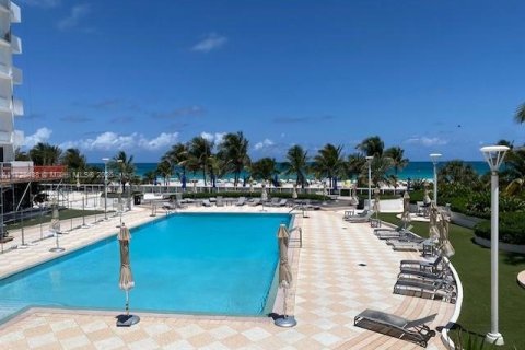 Condo in Miami Beach, Florida № 1959340 - photo 27