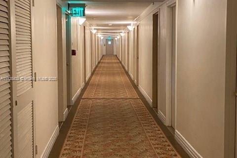 Condo in Miami Beach, Florida № 1959340 - photo 30