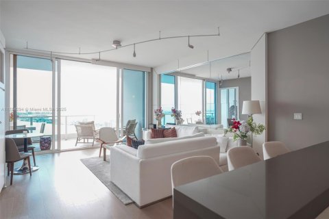 Condominio en alquiler en Miami, Florida, 2 dormitorios, 155.43 m2 № 1937484 - foto 9