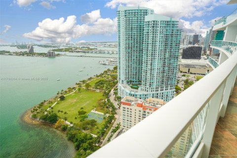 Condo in Miami, Florida, 2 bedrooms  № 1937484 - photo 4