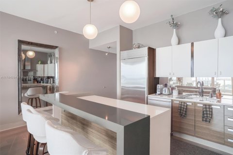 Condo in Miami, Florida, 2 bedrooms  № 1937484 - photo 13