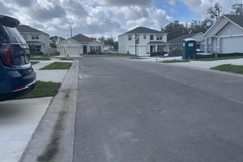 House in Zephyrhills, Florida 3 bedrooms, 144.93 sq.m. № 2284269 - photo 5
