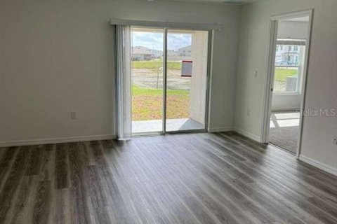 House in Zephyrhills, Florida 3 bedrooms, 144.93 sq.m. № 2284269 - photo 14