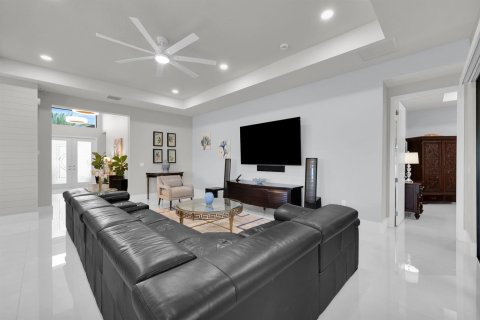 House in Port St. Lucie, Florida 3 bedrooms, 259.29 sq.m. № 2361686 - photo 15